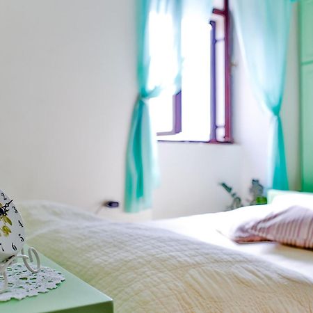 Apartman Uz More Vis Buitenkant foto