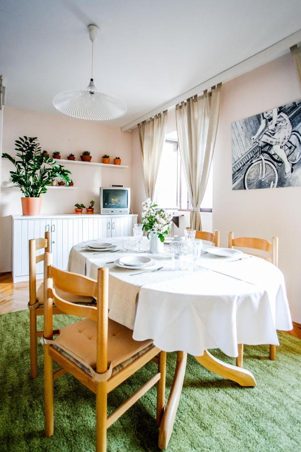 Apartman Uz More Vis Buitenkant foto